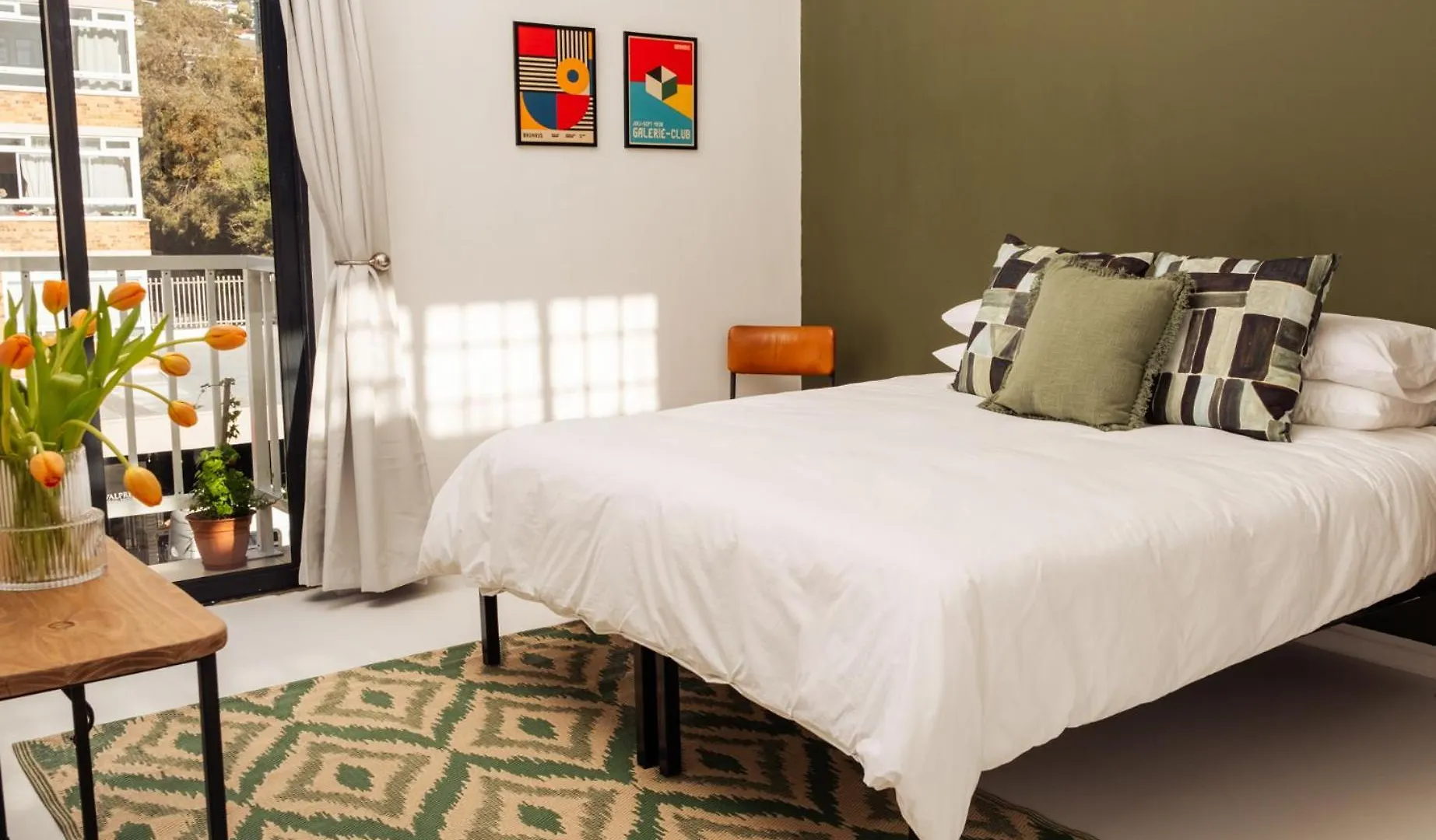 Foools Inn - Trendy Rooms Available In The Heart Of Sea Point! ケープタウン