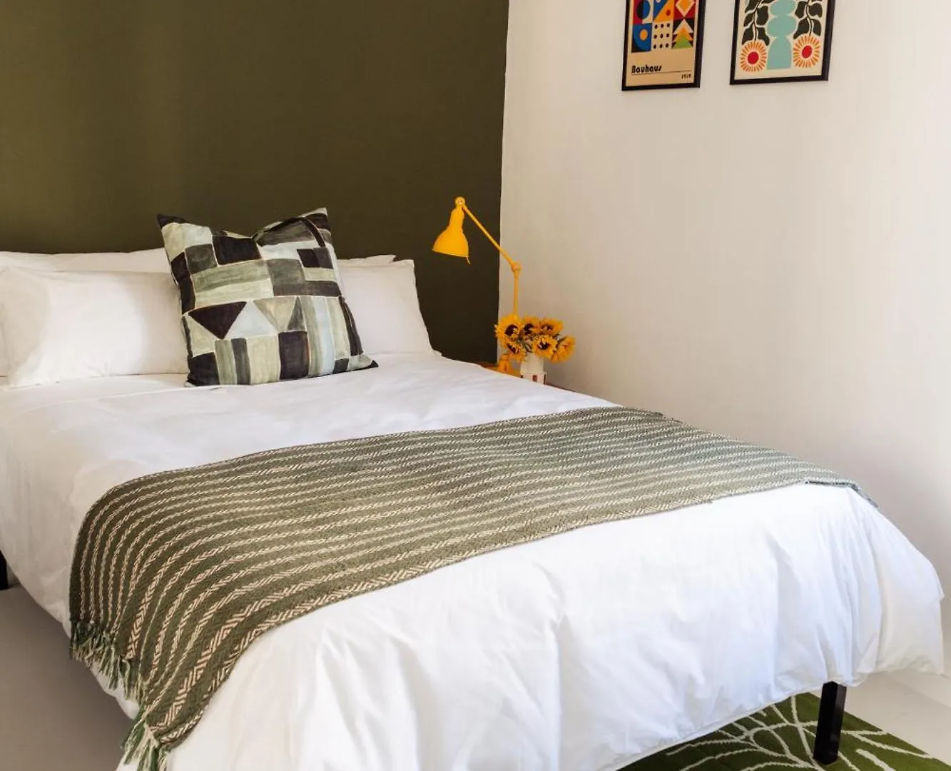 アパート Foools Inn - Trendy Rooms Available In The Heart Of Sea Point! ケープタウン