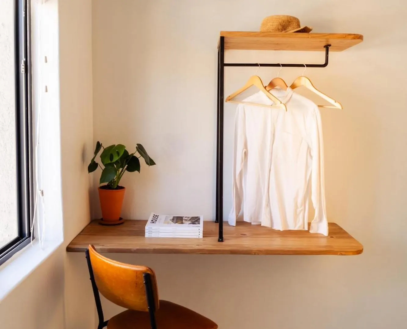 Foools Inn - Trendy Rooms Available In The Heart Of Sea Point! ケープタウン 0*,  南アフリカ